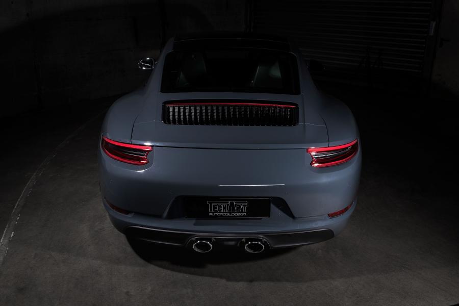  Porsche 911 Carrera Coupe by TechArt 2016 года  (фото 2 из 10)